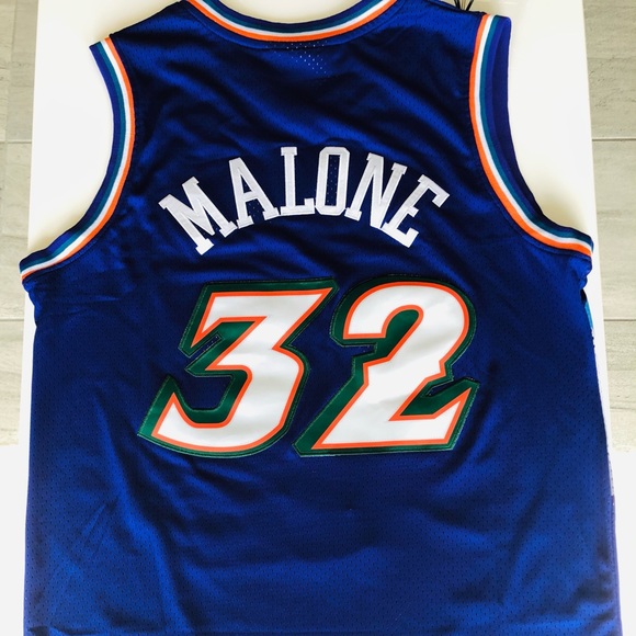 Karl Malone #32 Hardwood Classics Men’s - Picture 2 of 4